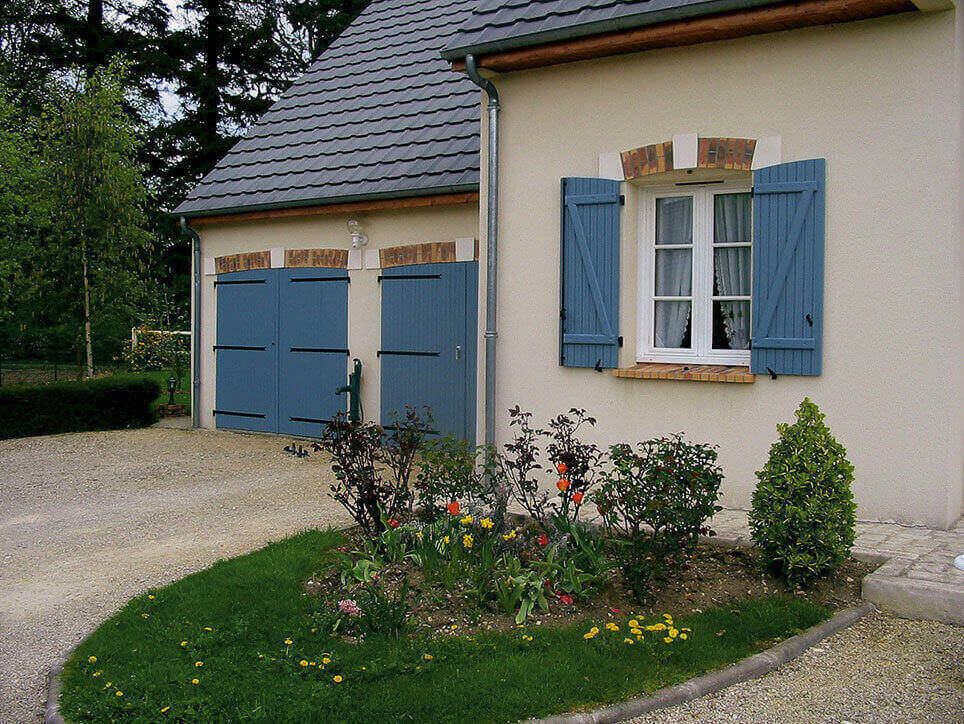 portes-de-garage-battantes-pgt-janibat-bleue